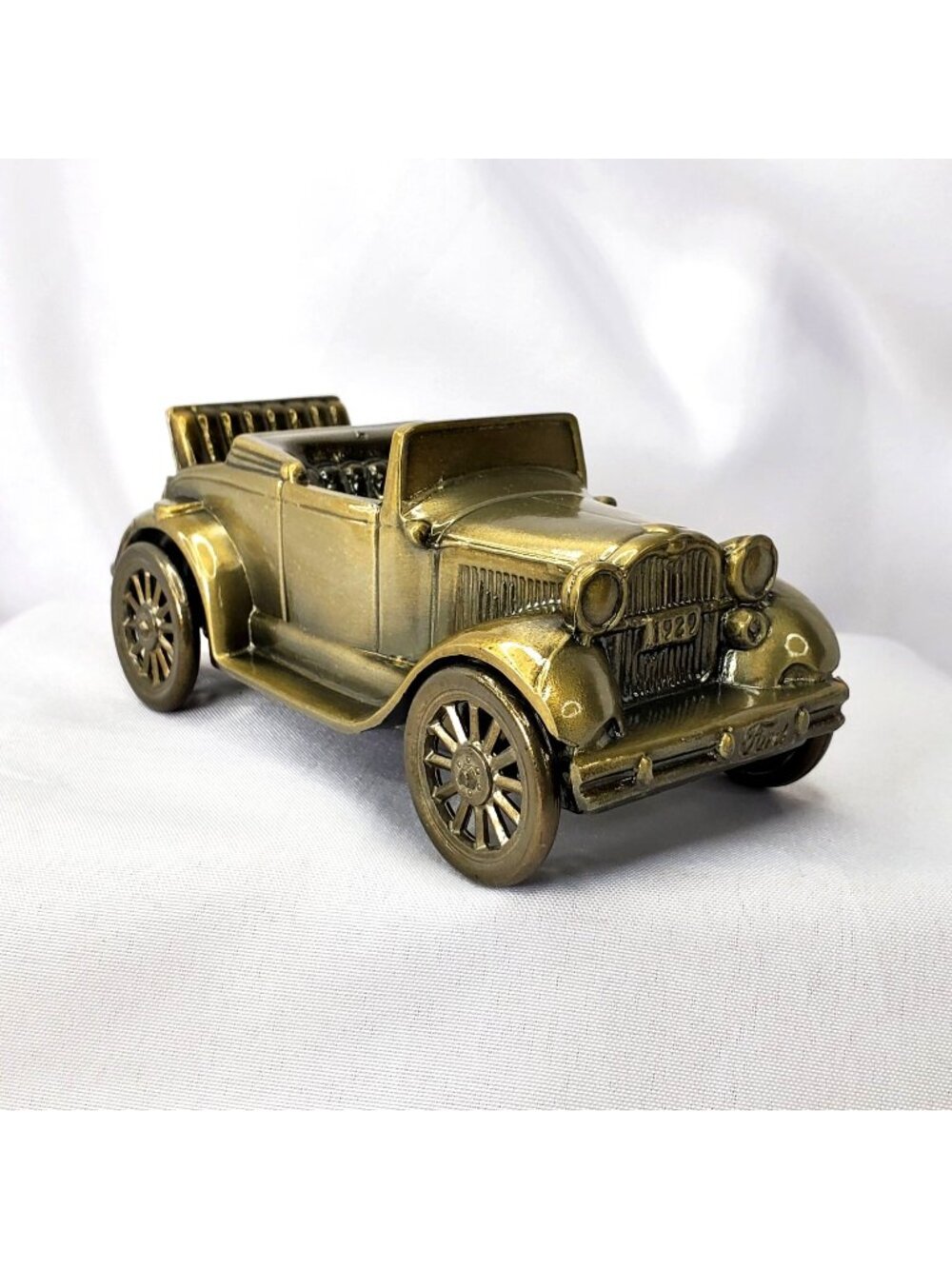 Vintage 1929 Metal Banthrico Ford Model A Coin Bank Made in Chicago with Box